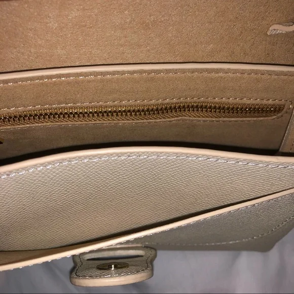 Cream Faux Leather Belt, Sling, Crossbody Bag - Picture 7 of 12